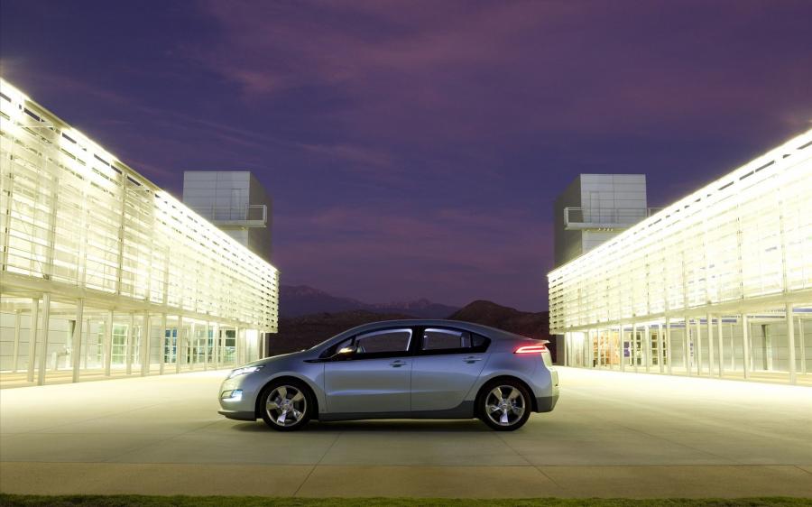  Chevrolet Volt Production Show Car 2011 года  (фото 16 из 55)